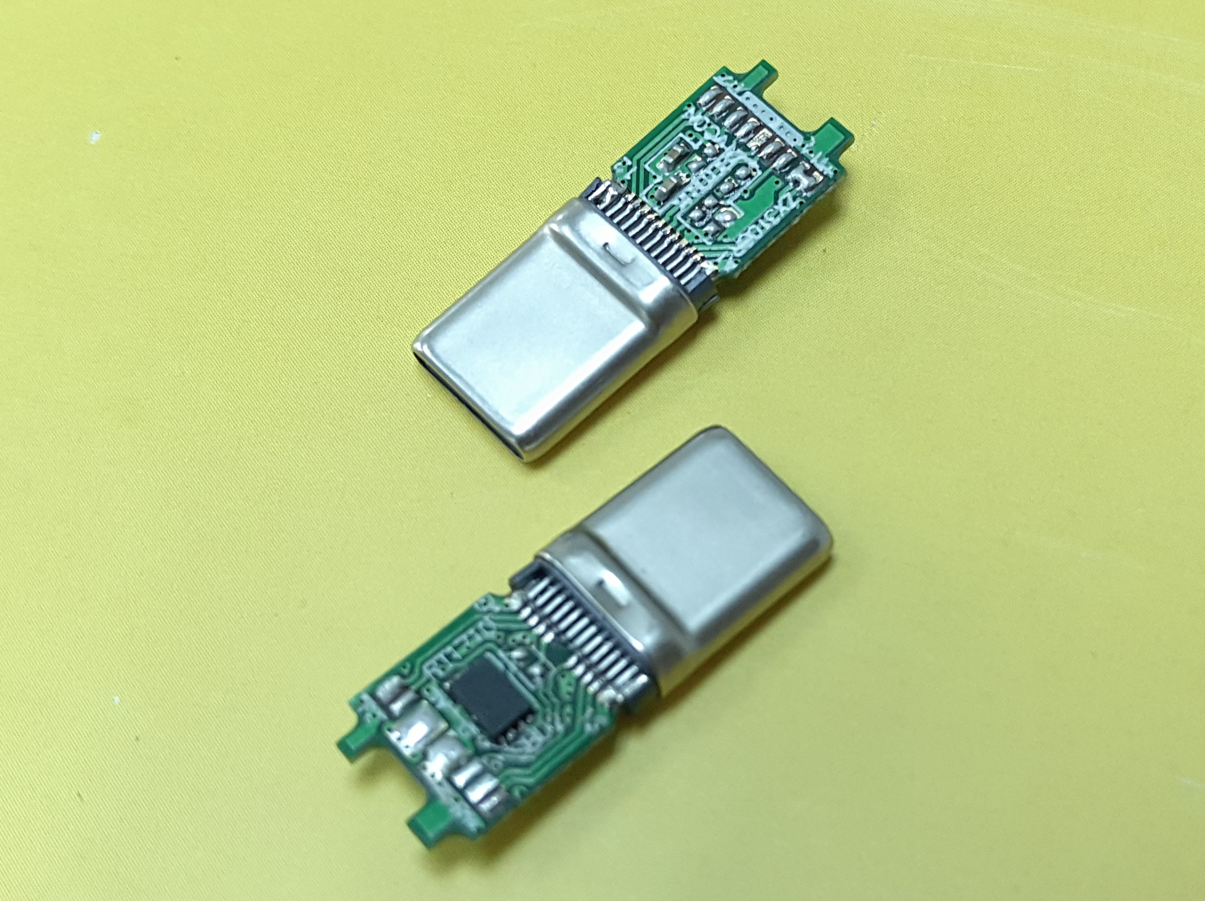 USB TYPE C 夹板式公头带E-MARKER